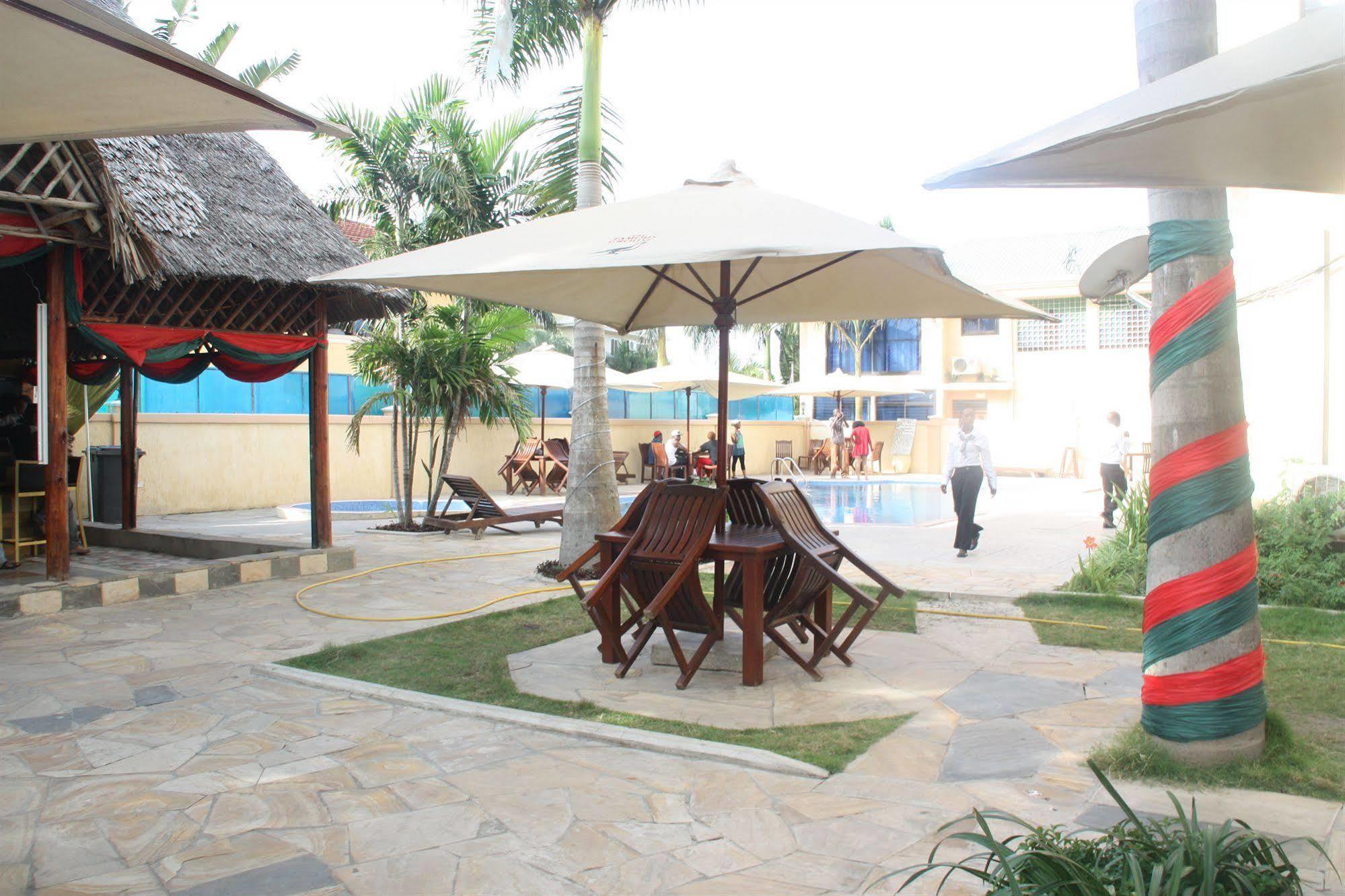 Regency Park Hotel Dar es Salaam Exterior photo